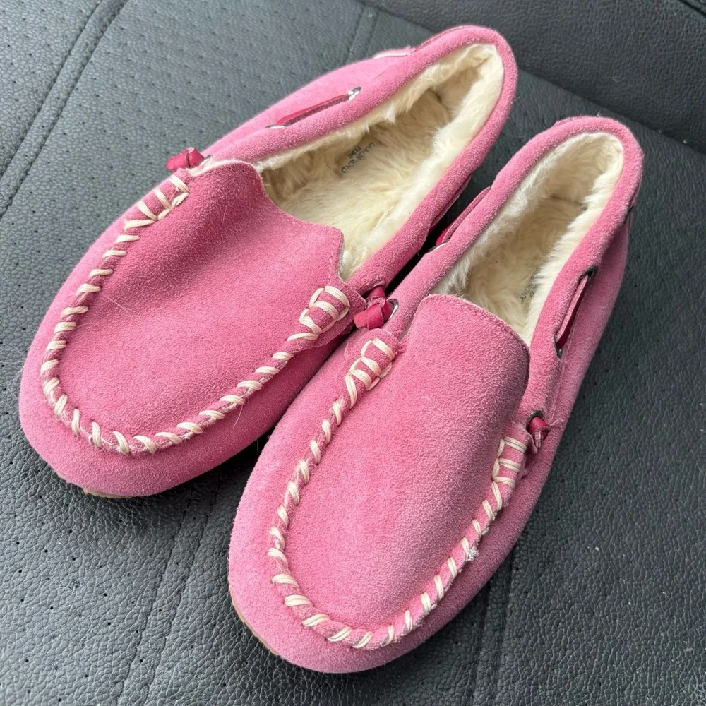 Lands' End Girl's bright pink Suede Mocassin Slippers-Size 3